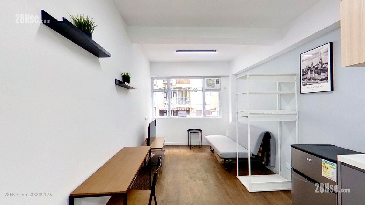 living room: 113-115 Wing Lok Street Rental Studio , 1 Bathroom 230 ft²