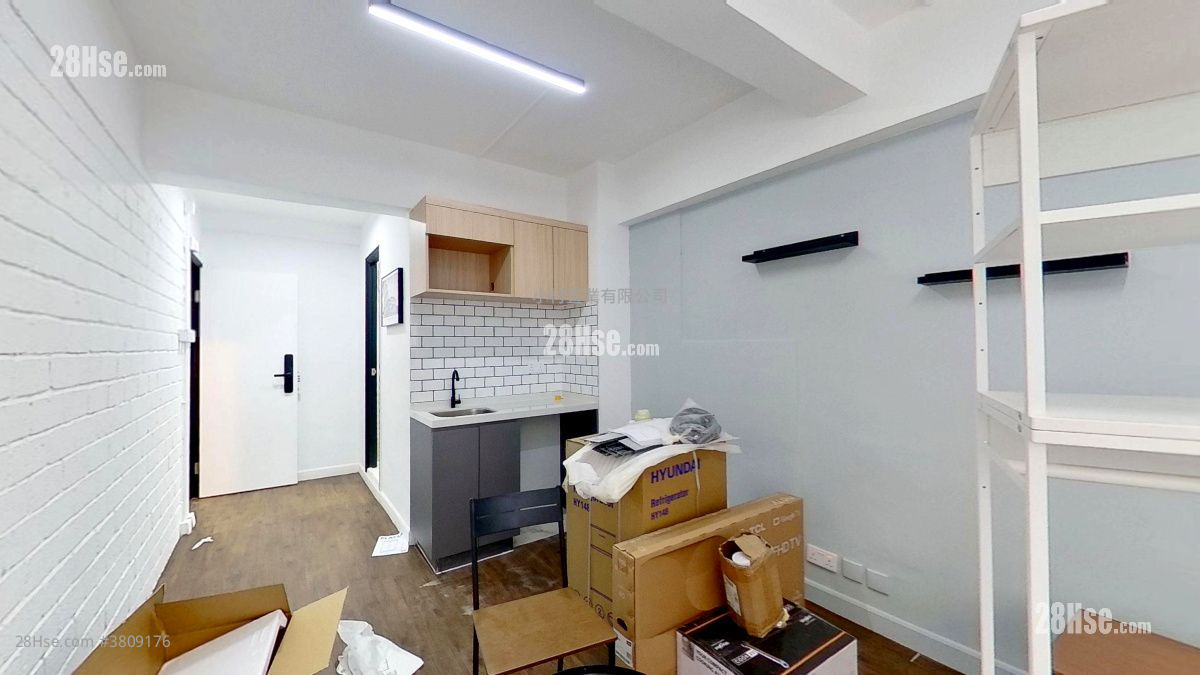 living room: 113-115 Wing Lok Street Rental Studio , 1 Bathroom 230 ft²