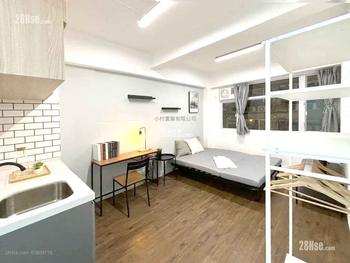 living room: 113-115 Wing Lok Street Rental Studio , 1 Bathroom 230 ft²