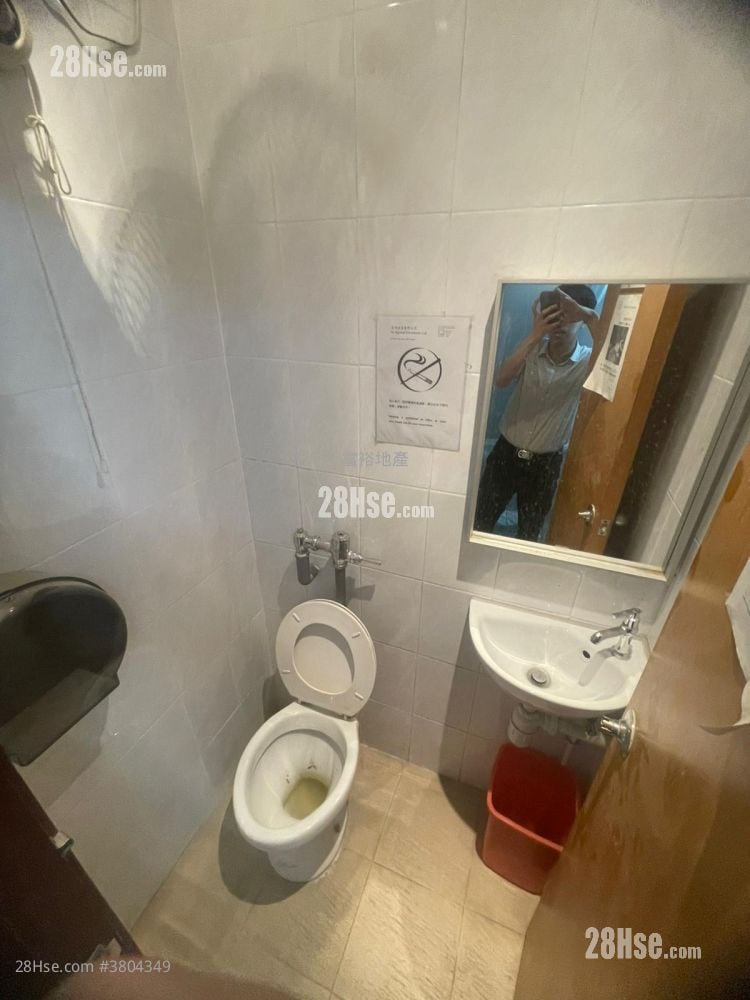 No.59 Des Voeux Road Central Rental 1 Bedroom , 2 Toilets