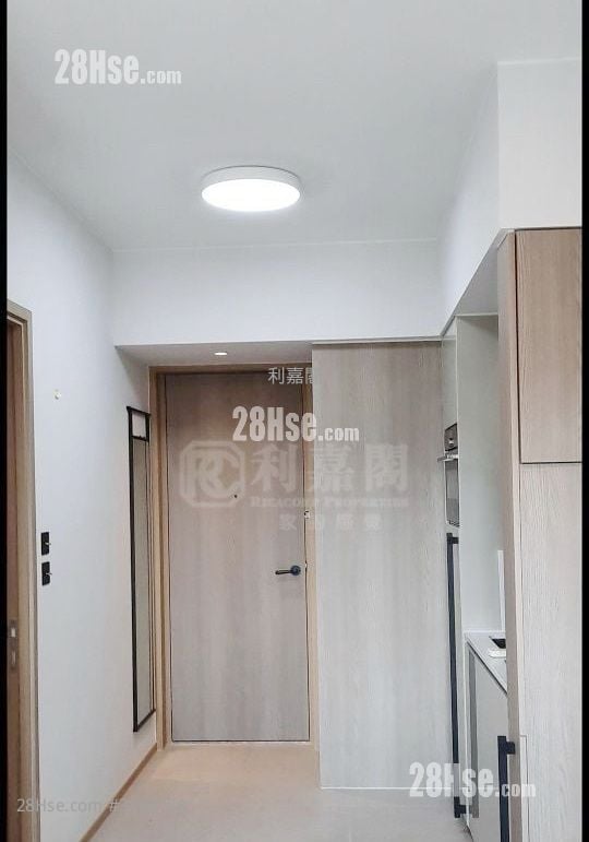Atrium House Sell 1 Bedroom , 1 Bathroom 308 ft²