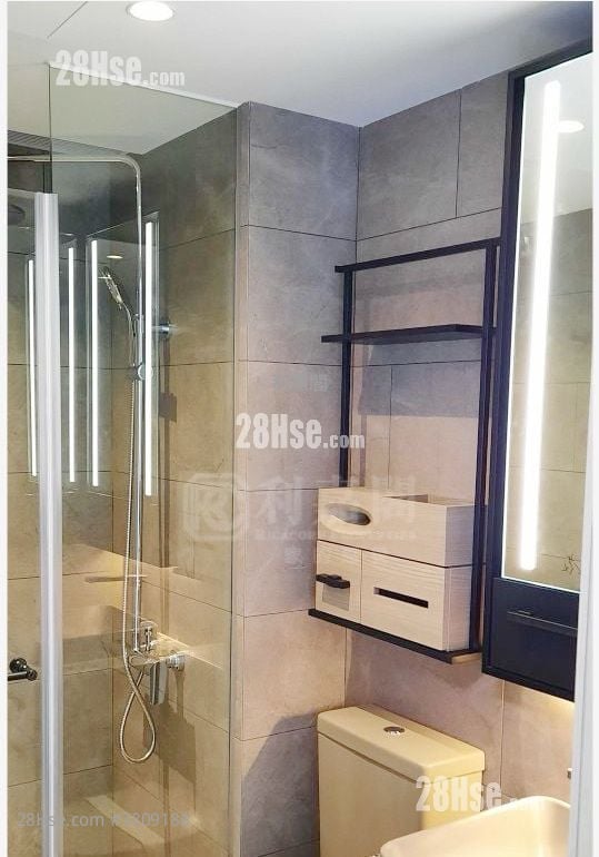 Atrium House Sell 1 Bedroom , 1 Bathroom 308 ft²