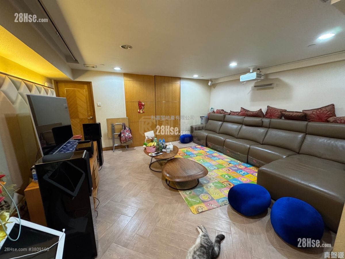 Tycoon Place Sell 3 Bedrooms 2,447 ft²