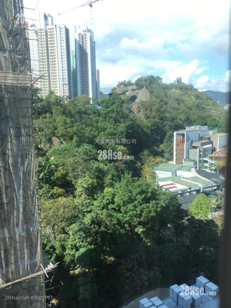 Tak Lee Court Sell 3 Bedrooms , 2 Bathrooms 445 ft²