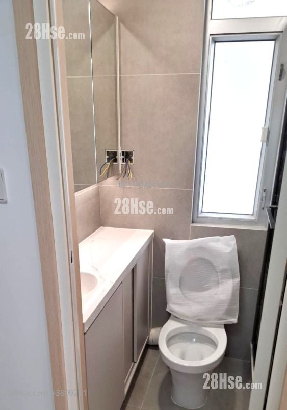 安麗大廈 租盤 2 房 , 1 浴室 283 平方呎