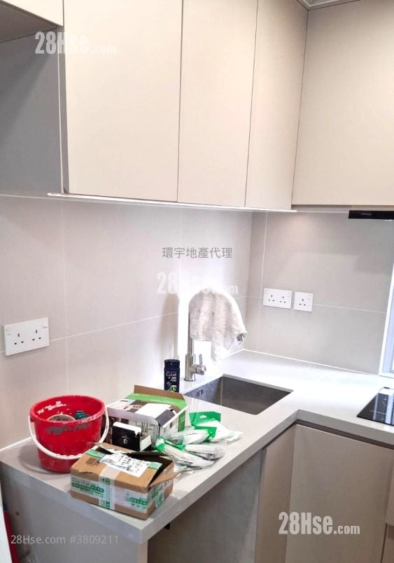 安麗大廈 租盤 2 房 , 1 浴室 283 平方呎