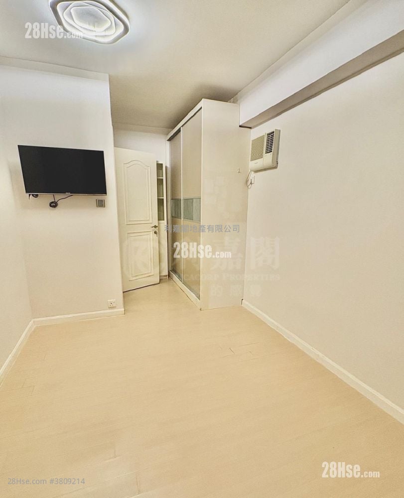 康怡花园 售盘 3 房 , 1 浴室 616 平方尺