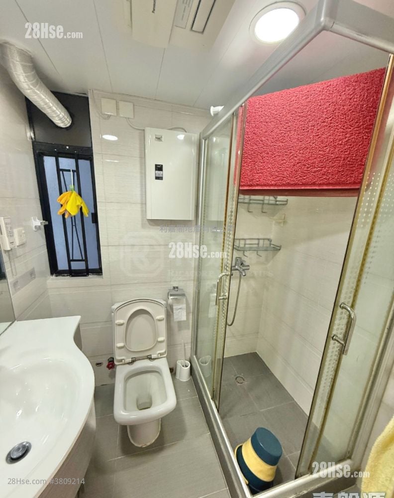 康怡花园 售盘 3 房 , 1 浴室 616 平方尺