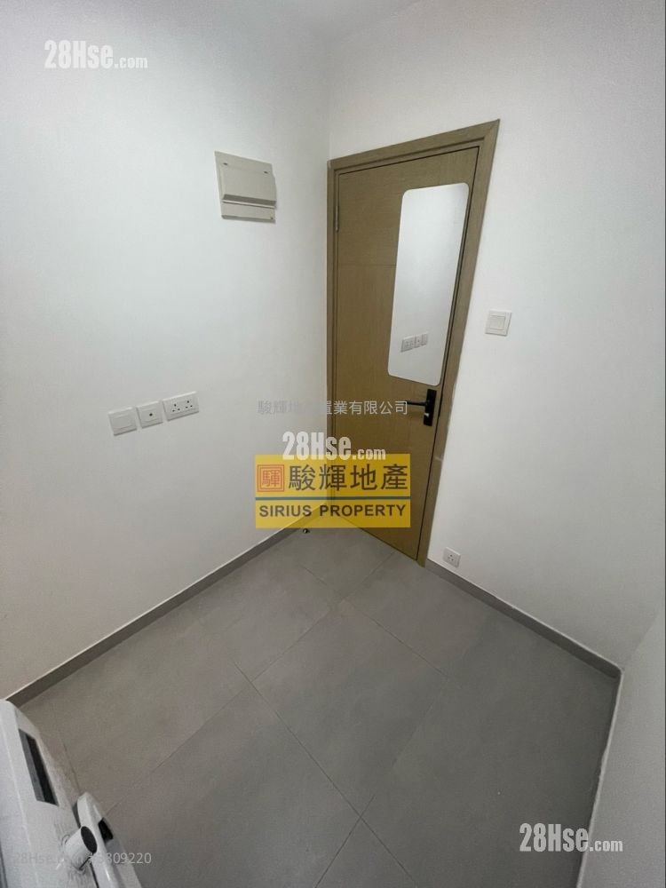 Lee Man Building Rental 180 ft²