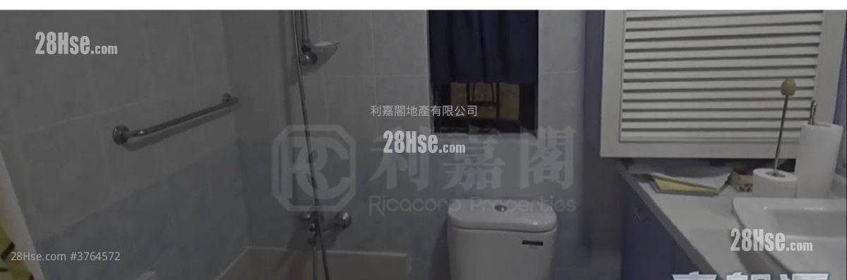 Kornhill Sell 2 Bedrooms , 1 Bathroom 466 ft²