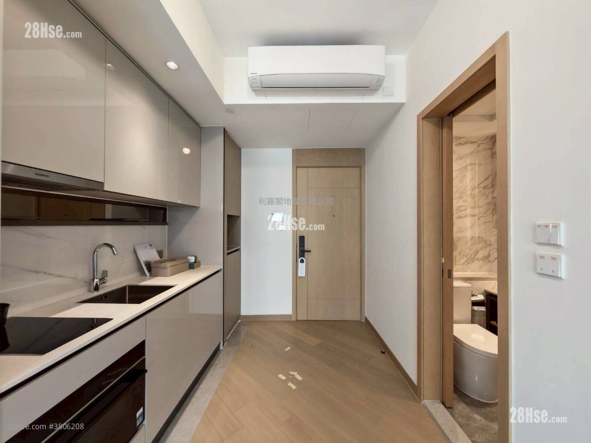 Grand Mayfair  Sell 1 Bedroom 339 ft²