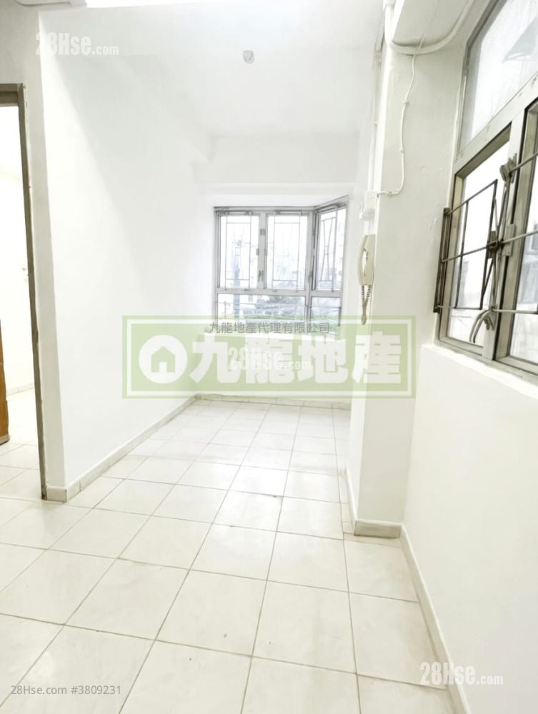 Lai Po Building Sell 2 Bedrooms , 1 Bathroom 262 ft²