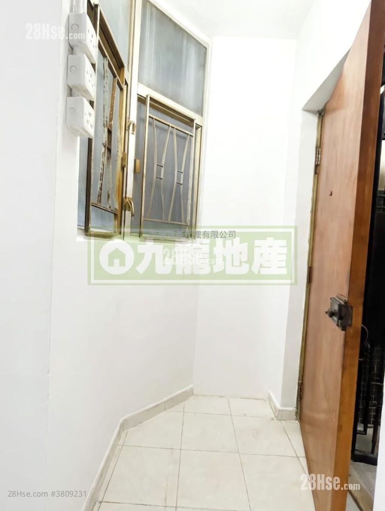Lai Po Building Sell 2 Bedrooms , 1 Bathroom 262 ft²