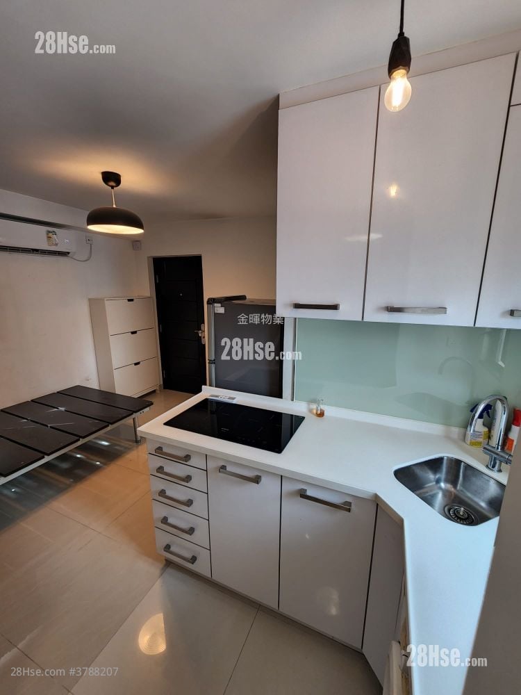 Universal Building Sell Studio , 1 Bathroom 215 ft²