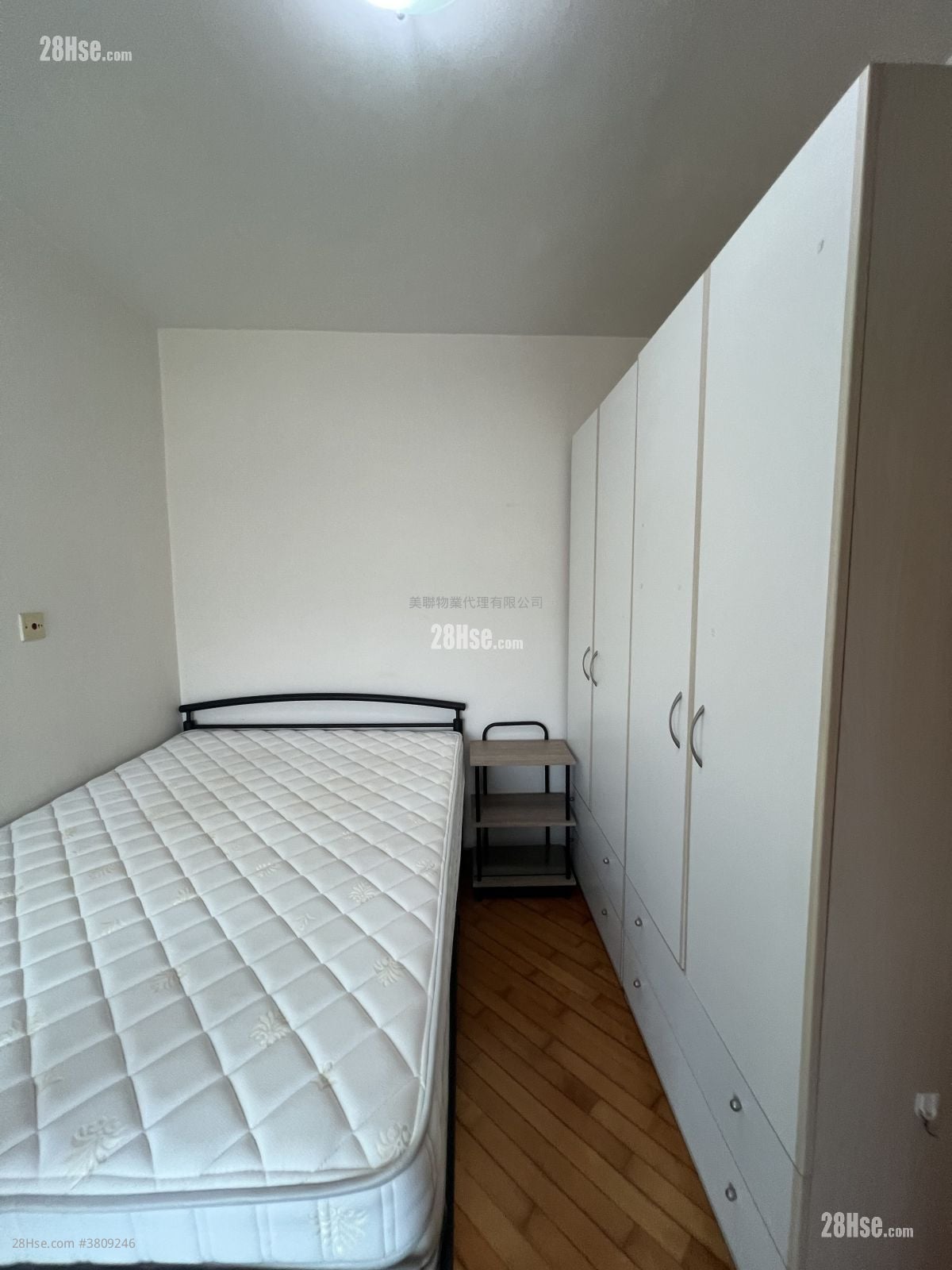 Tung Chung Crescent Sell 2 Bedrooms , 1 Bathroom 527 ft²