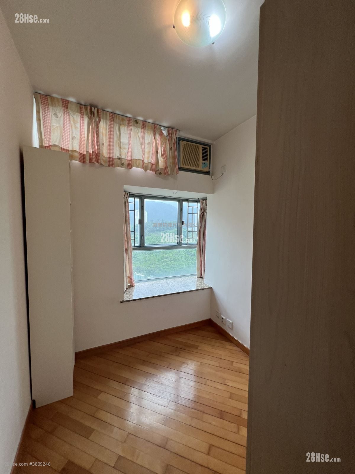 Tung Chung Crescent Sell 2 Bedrooms , 1 Bathroom 527 ft²