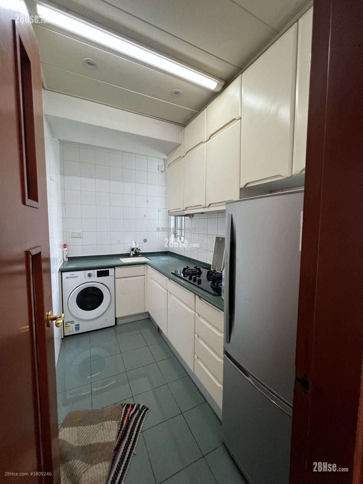 Tung Chung Crescent Sell 2 Bedrooms , 1 Bathroom 527 ft²