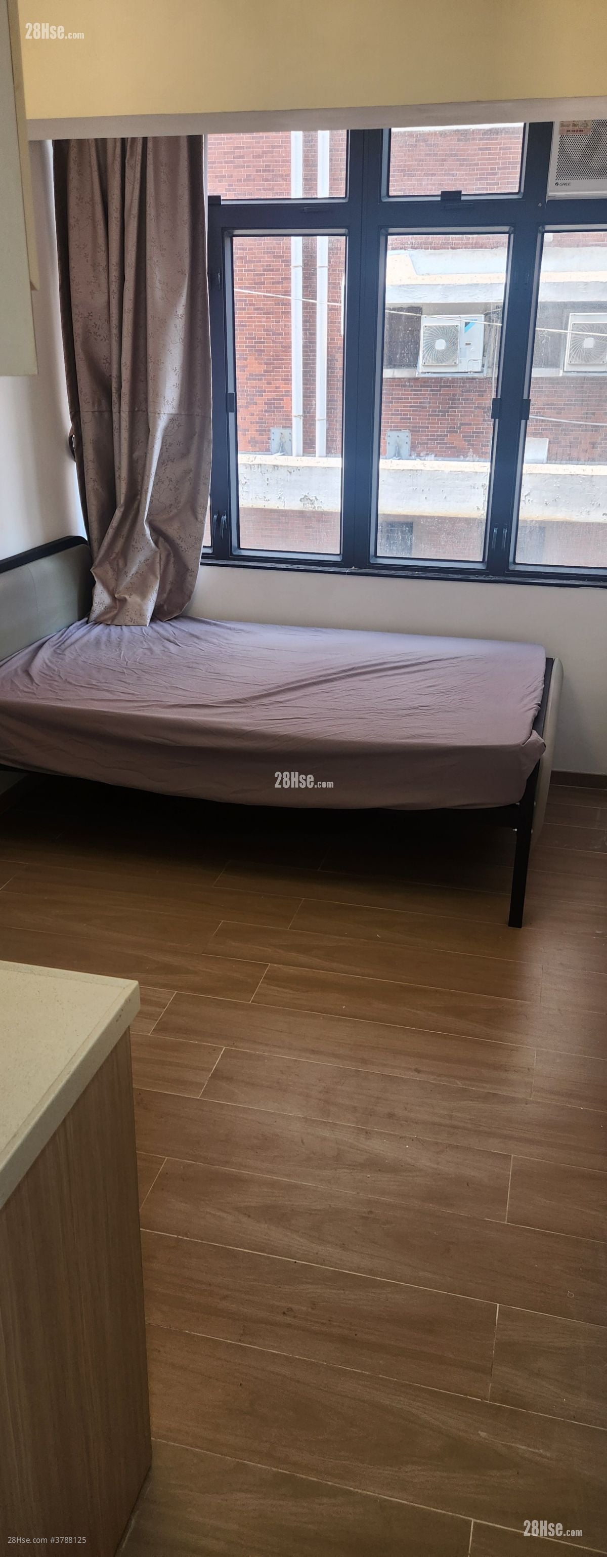 唐楼 租盘 150 平方尺