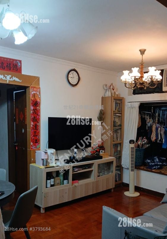 雅景台 售盘 4 房 , 2 浴室 656 平方尺