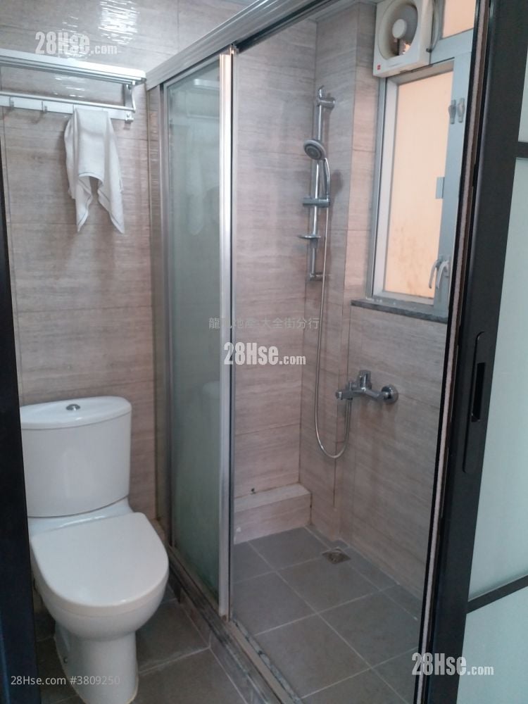 Chung Hing Building Rental Studio , 1 Bathroom 180 ft²