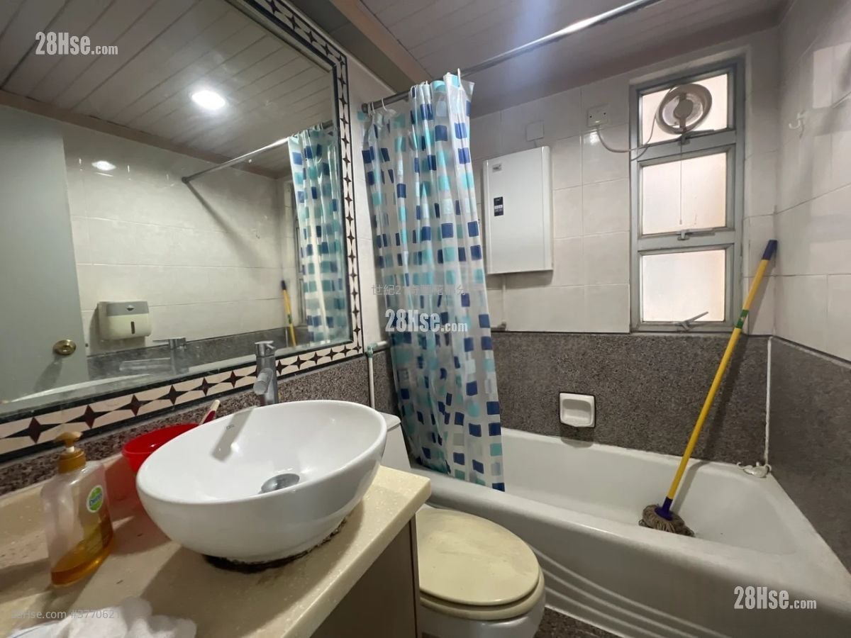 Flora Plaza Sell 3 Bedrooms , 1 Bathroom 526 ft²