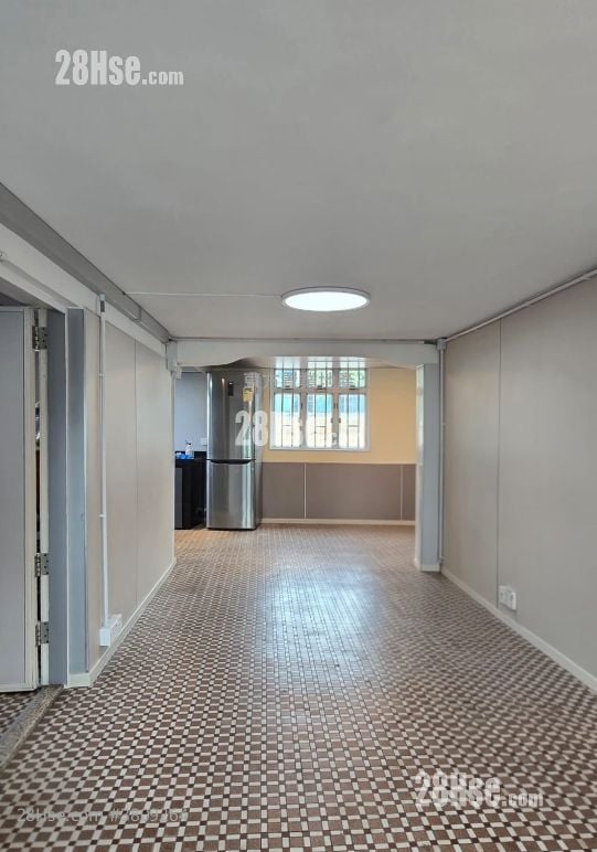 村屋 租盘 3 房 , 2 浴室 800 平方尺