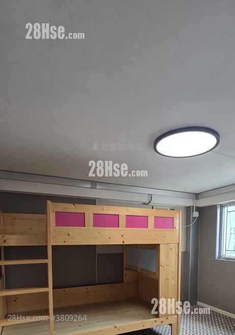 村屋 租盘 3 房 , 2 浴室 800 平方尺