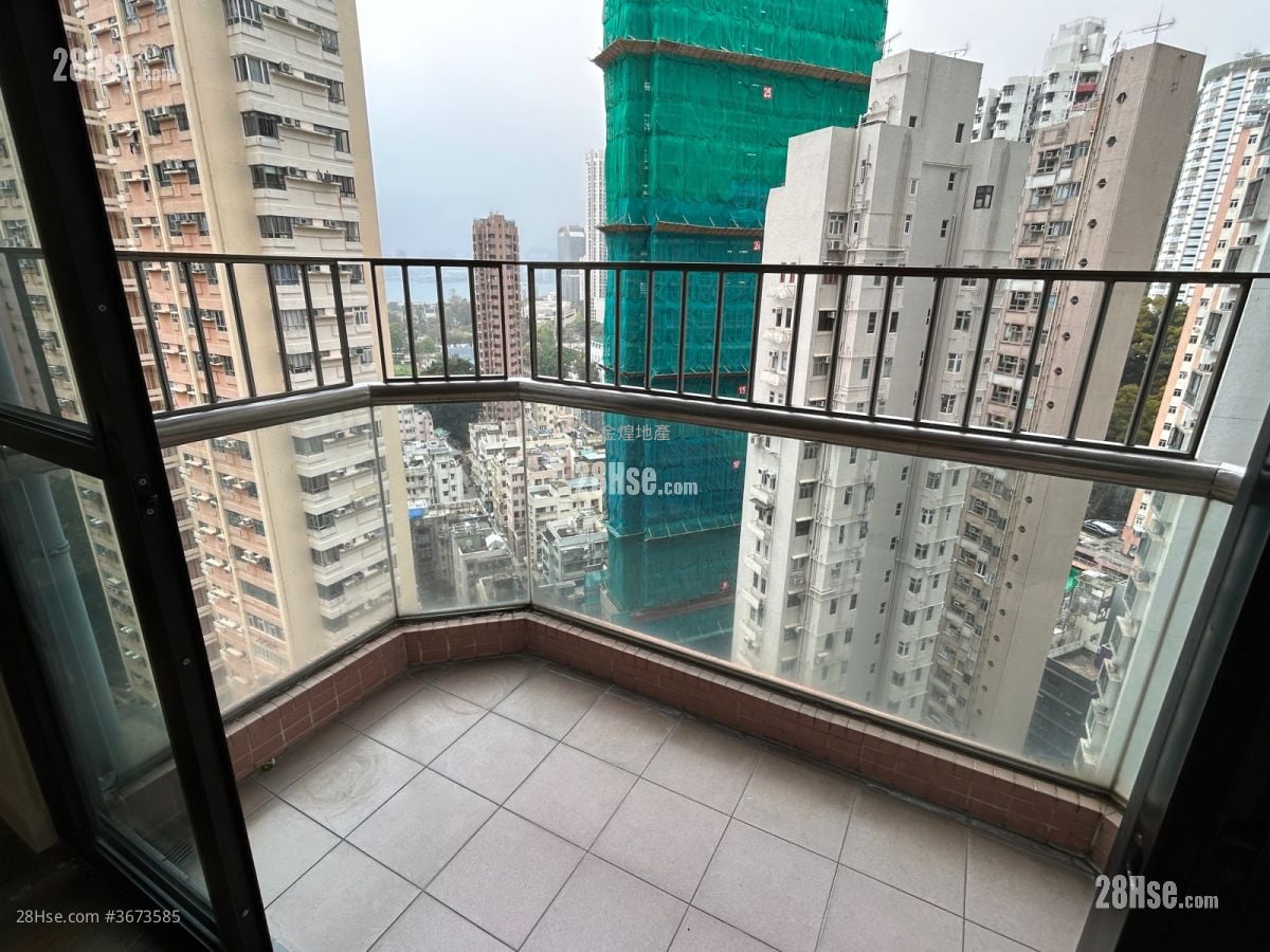 Jolly Villa Rental 3 Bedrooms , 2 Bathrooms 1,208 ft²