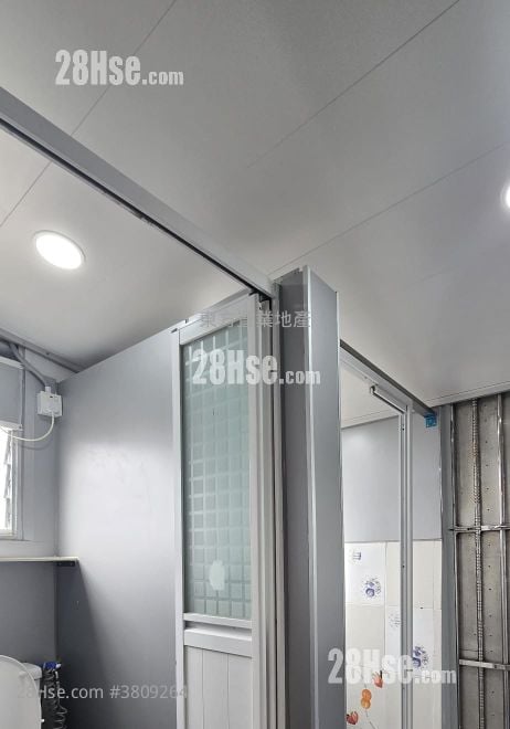 村屋 租盘 3 房 , 2 浴室 800 平方尺