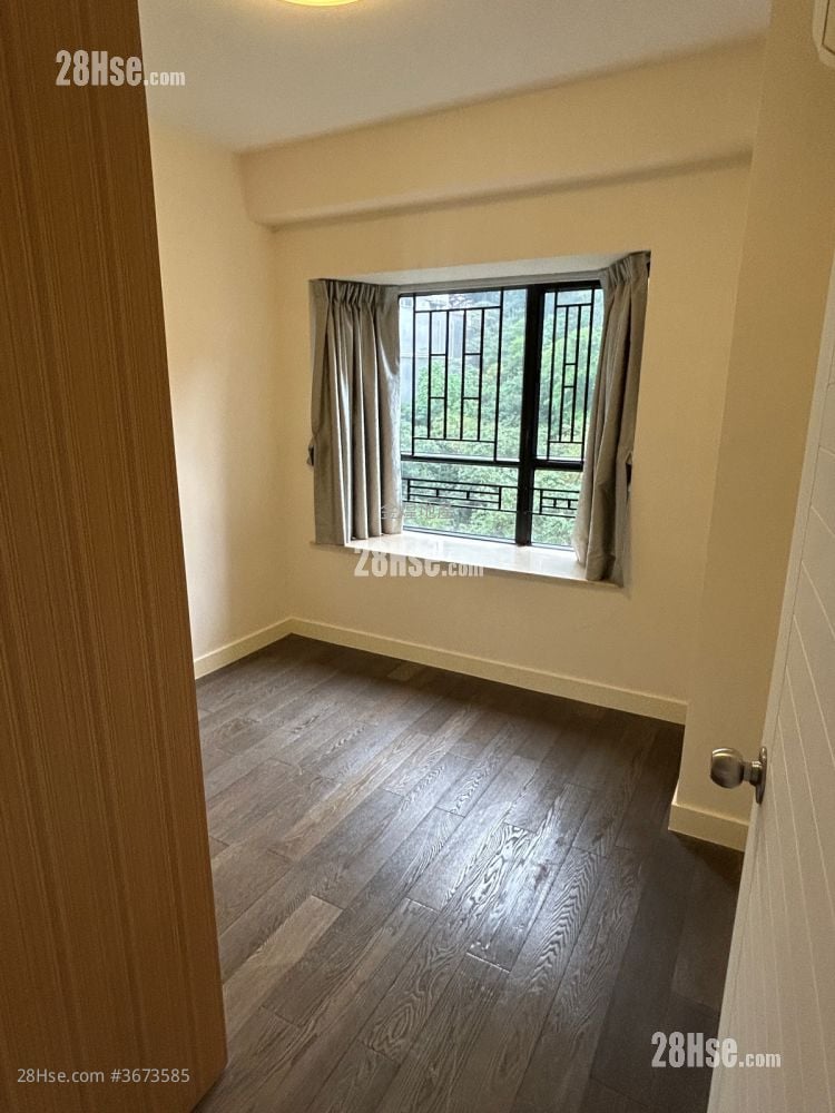 Jolly Villa Rental 3 Bedrooms , 2 Bathrooms 1,208 ft²