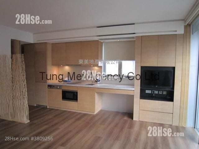 5 Star Street Rental Studio , 1 Bathroom 408 ft²