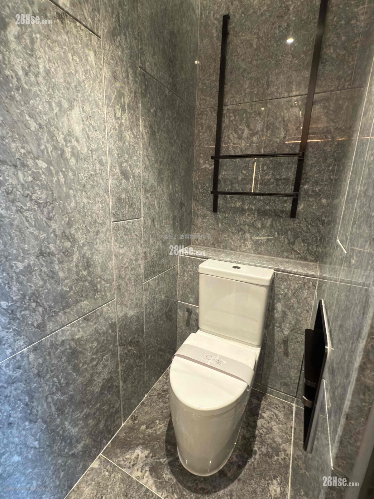 天玺天 租盘 4 房 , 3 浴室 1,993 平方尺