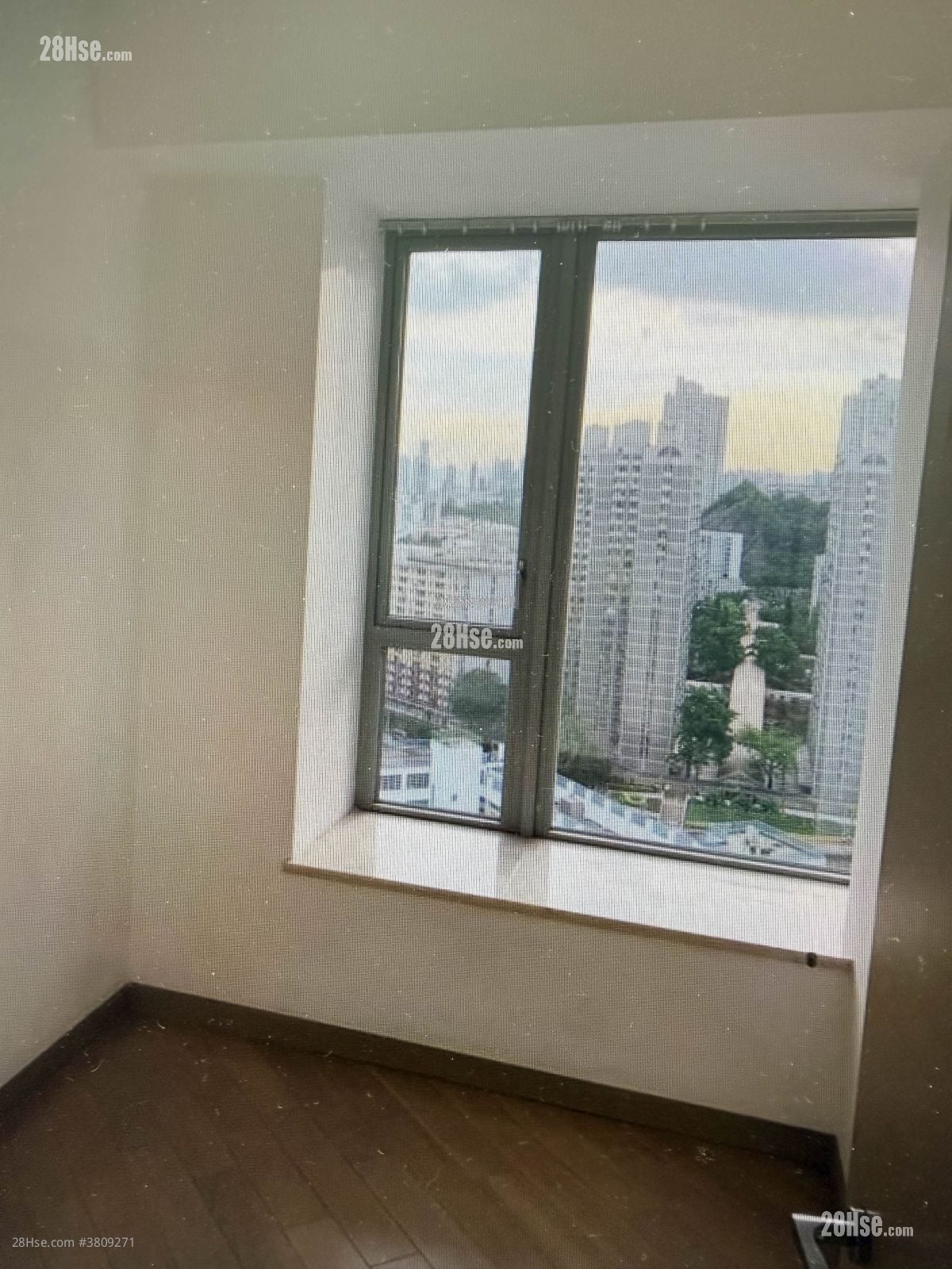 Yue Xiu Plaza Rental 3 Bedrooms , 1 Bathroom 566 ft²