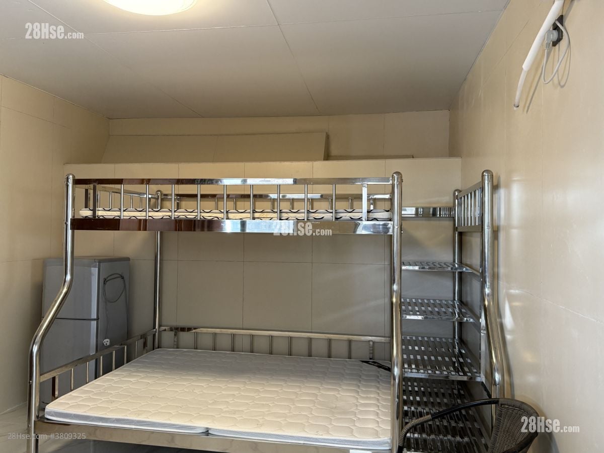 村屋 租盘 5+ 房 , 4 浴室 2,000 平方尺