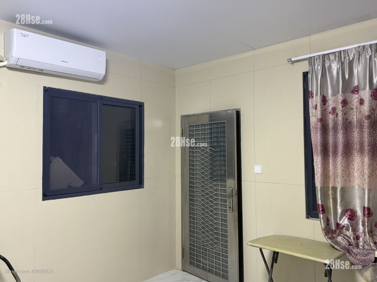 村屋 租盘 5+ 房 , 4 浴室 2,000 平方尺