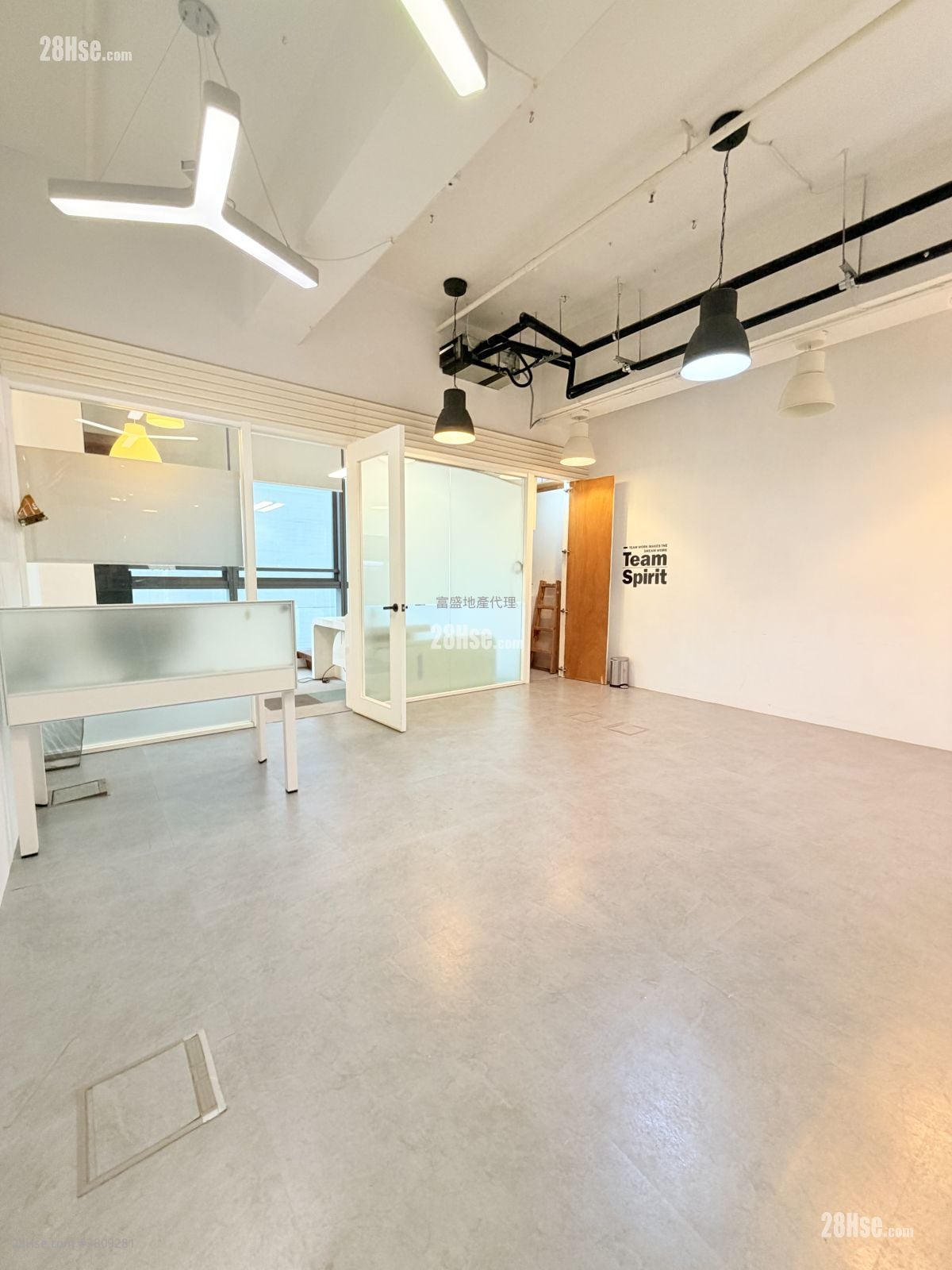 Global Gateway Tower Rental