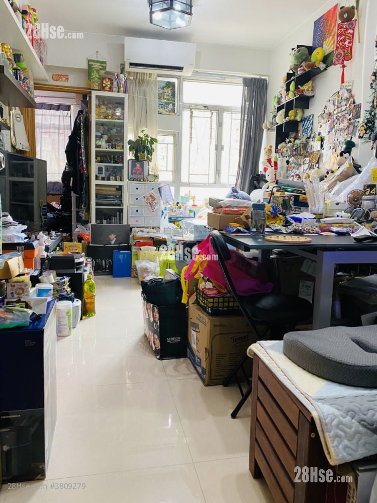 Scenic Court Sell 2 Bedrooms , 1 Bathroom 358 ft²