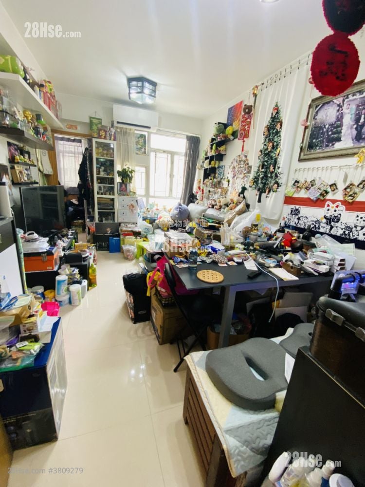 Scenic Court Sell 2 Bedrooms , 1 Bathroom 358 ft²