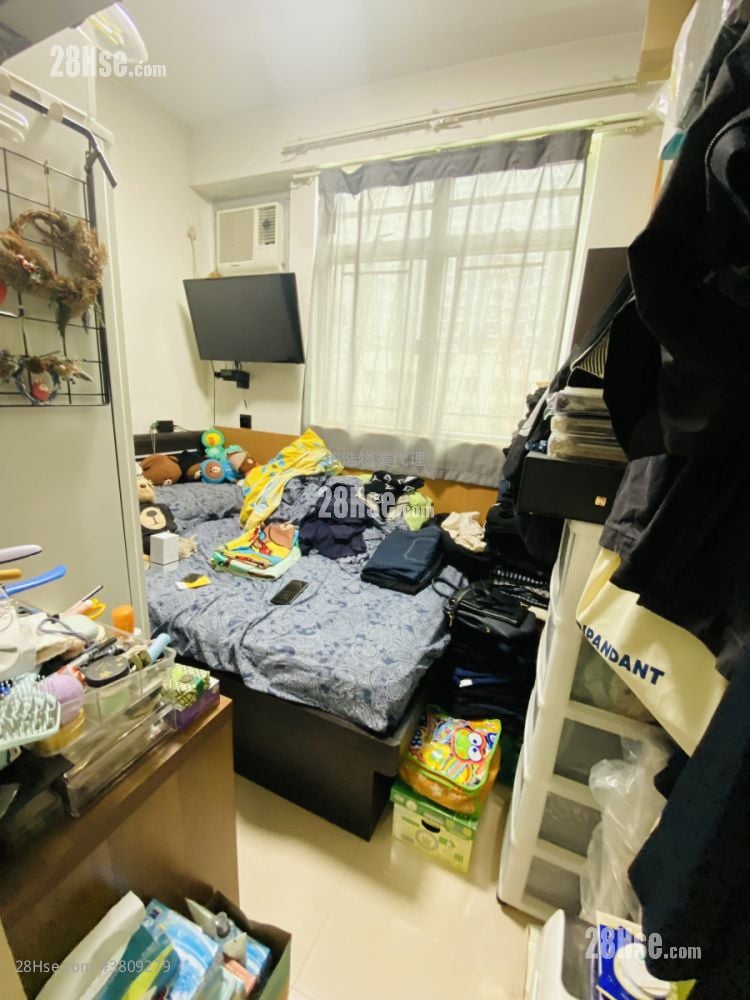 Scenic Court Sell 2 Bedrooms , 1 Bathroom 358 ft²