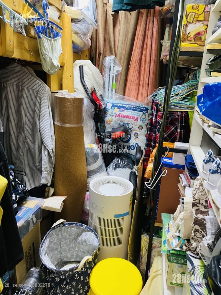 Scenic Court Sell 2 Bedrooms , 1 Bathroom 358 ft²