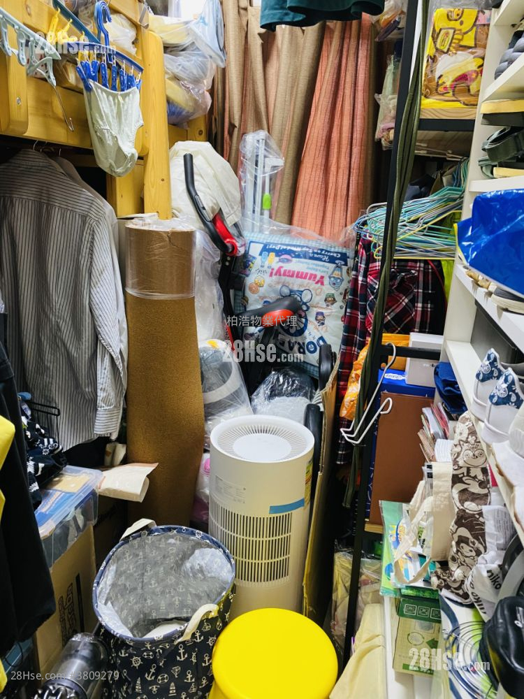 Scenic Court Sell 2 Bedrooms , 1 Bathroom 358 ft²