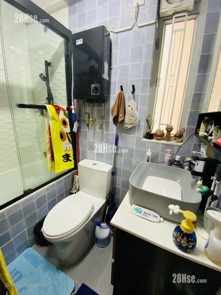 Scenic Court Sell 2 Bedrooms , 1 Bathroom 358 ft²