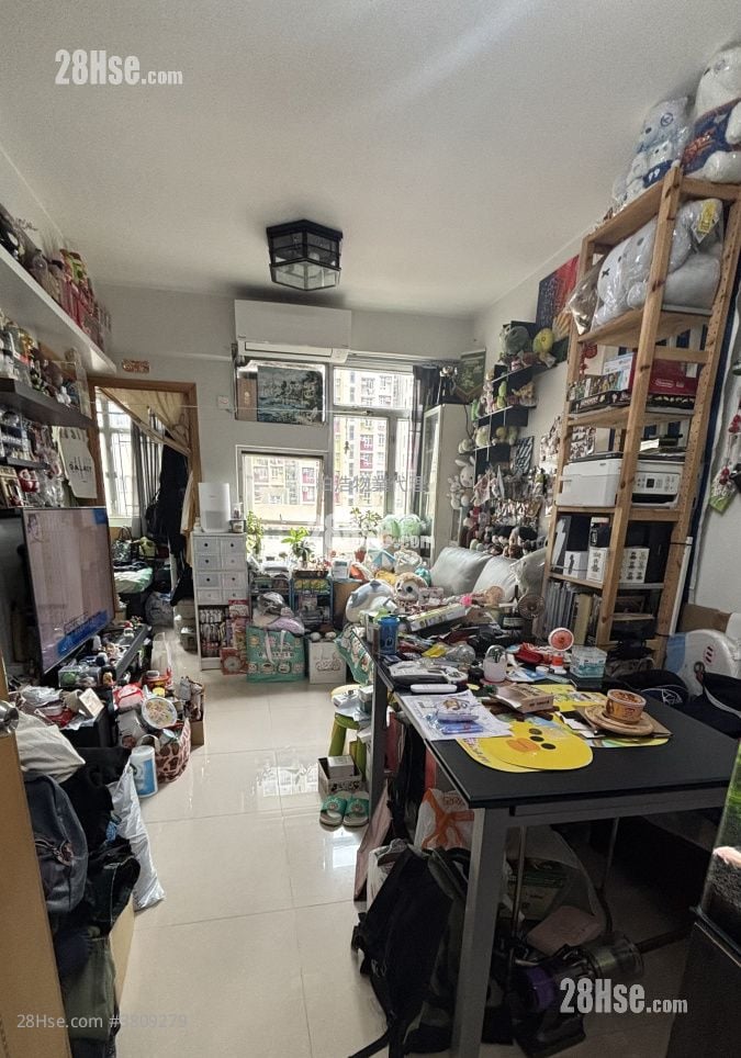 Scenic Court Sell 2 Bedrooms , 1 Bathroom 358 ft²