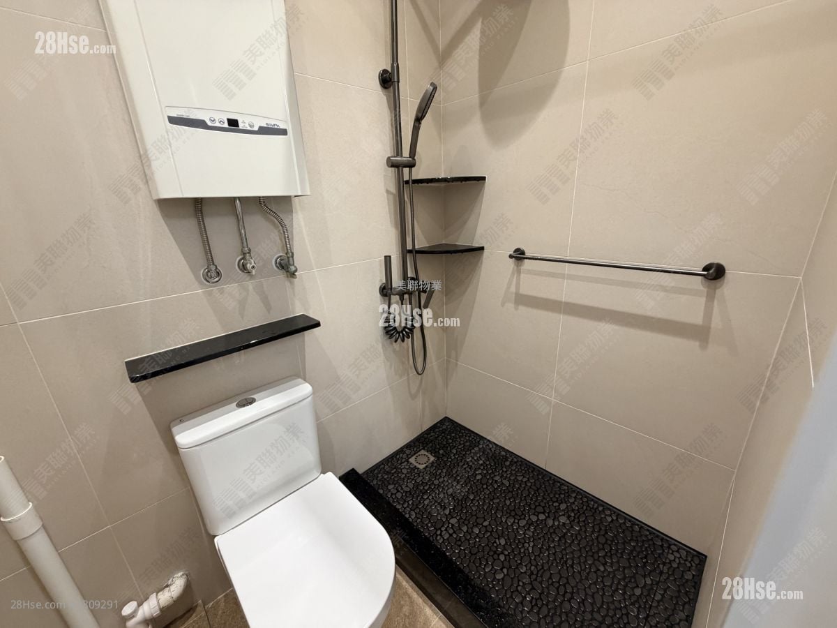 荃昌中心 昌安大廈 租盤 2 房 , 1 浴室 368 平方呎