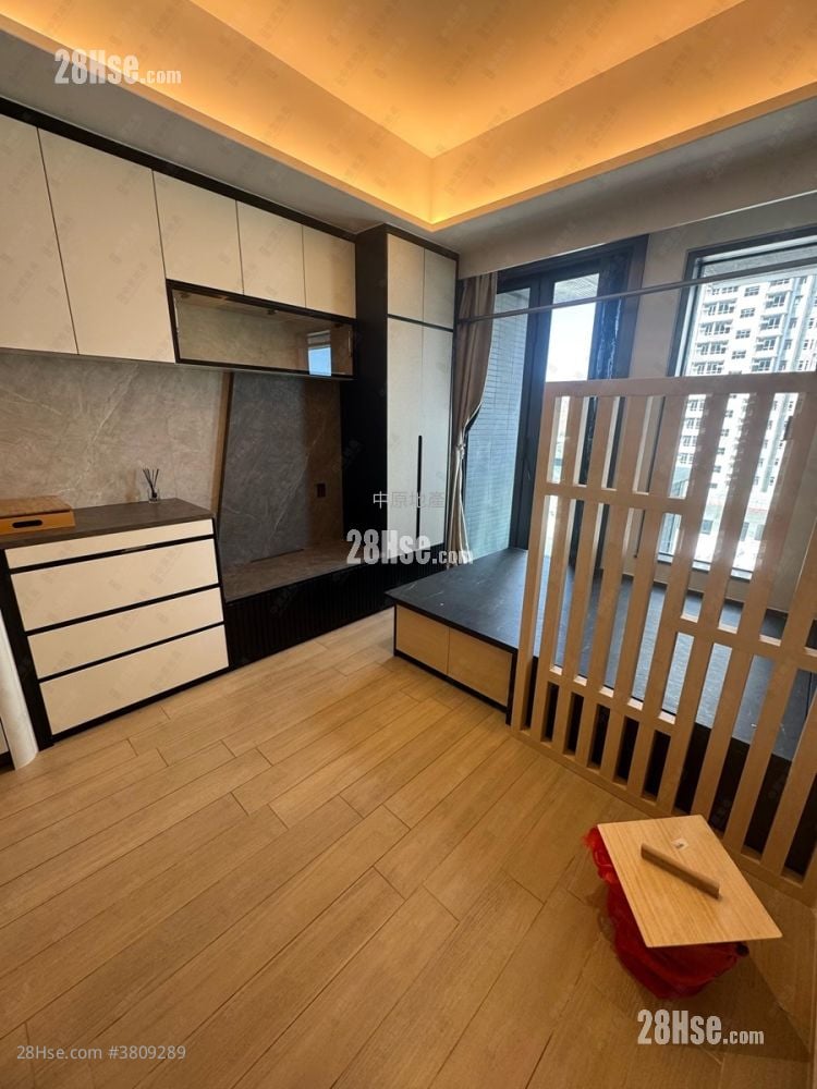 One Innovale 售盘 开放式间隔 , 1 浴室 228 平方尺