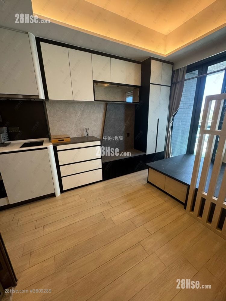 One Innovale 售盘 开放式间隔 , 1 浴室 228 平方尺