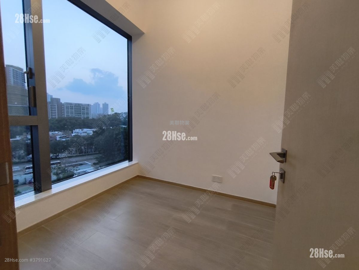 Nexus Grand Sell 1 Bedroom , 1 Bathroom 279 ft²