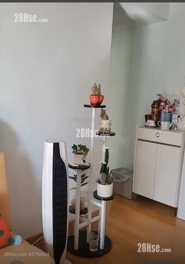 Tin Chung Court Sell 3 Bedrooms 650 ft²