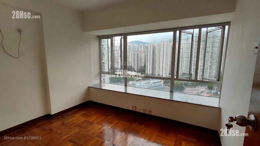 Laguna City Sell 2 Bedrooms , 1 Bathroom 522 ft²