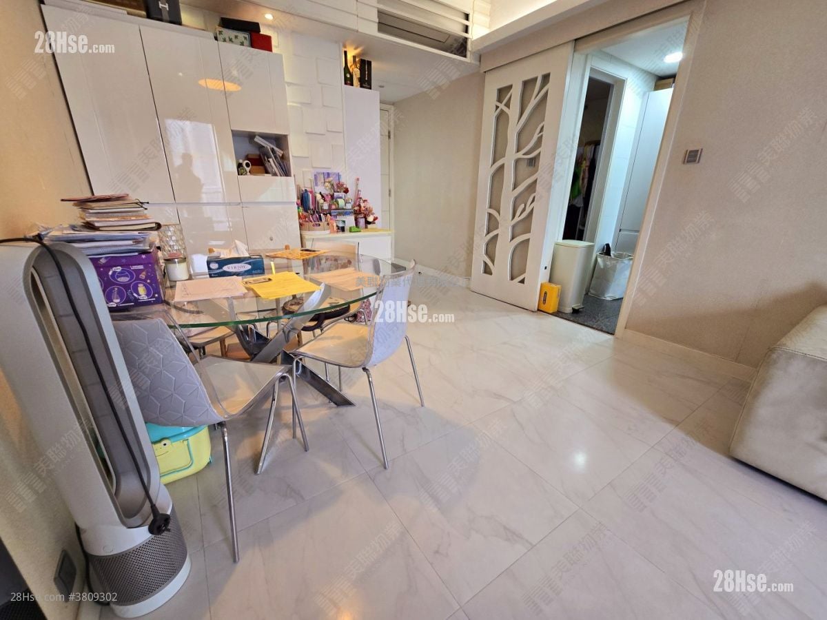 Manhattan Hill Sell 3 Bedrooms , 3 Bathrooms 888 ft²